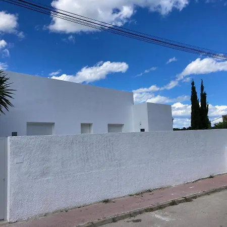 Mit Privatem Pool 10 Minuten Vom Mit Kostenlosen Wifi Villa